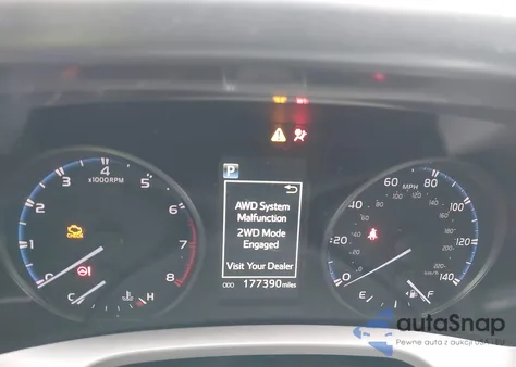 2017 Toyota Rav4 Le z USA, uszkodzony, nr VIN JTMBFREV8HJ711841